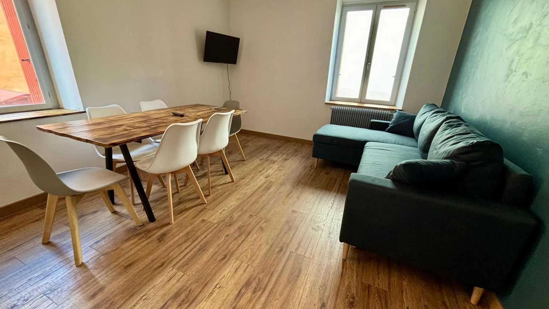 Appartement 6 Personnes - Lit King Size - Balneo - Wifi Le Puy-en-Velay Apartment